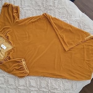 NWT Crushed Velvet Puffed Sleeve Dress